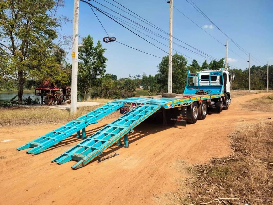 รถบรรทุกเทรลเลอร์ รถบรรทุกเทรลเลอร์